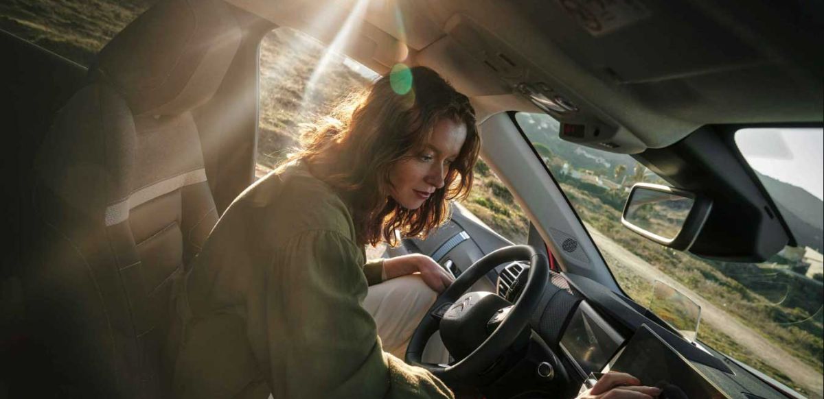 Lady inside Citroen C4