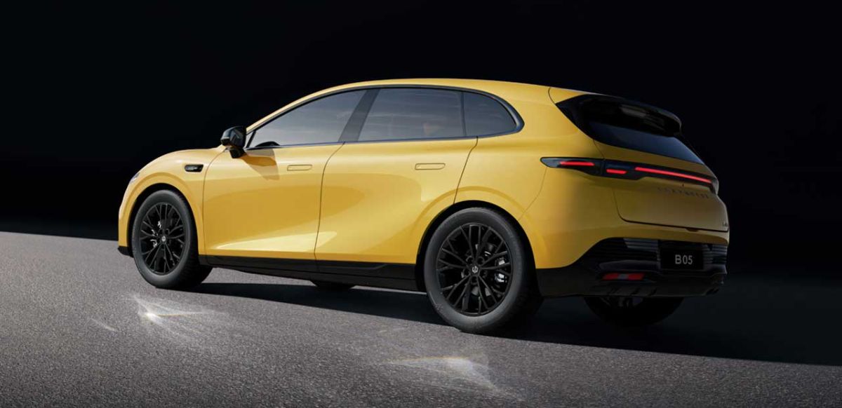 Lightning Yellow Leapmotor B05 viewed from the rear three-quarter angle, featuring black alloy wheels and a full-width rear light bar.