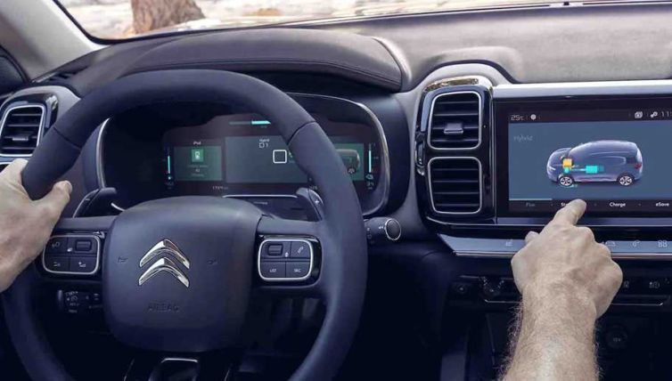 interior-view-of-citroen-hybrid